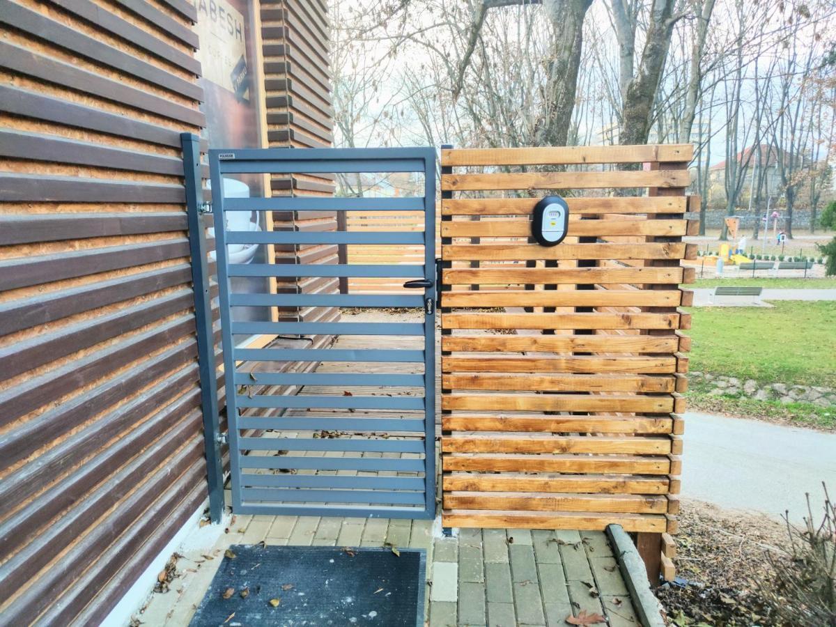 Park & Free Parking Apartment Zilina